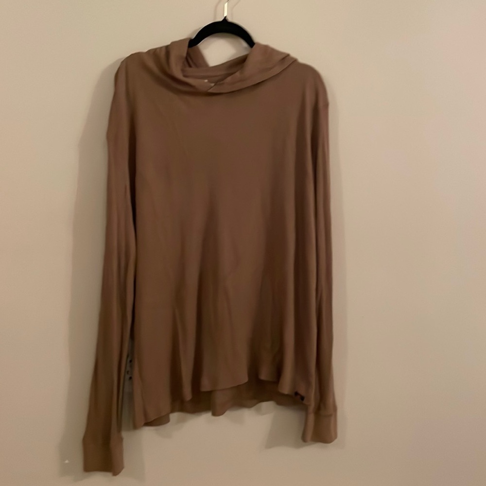 Faherty waffle hooded long sleeve tee